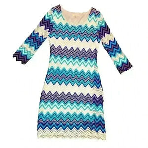Vasna Desire Woman’s Dress Ling Sleeve Chevron Lace Crochet Size S